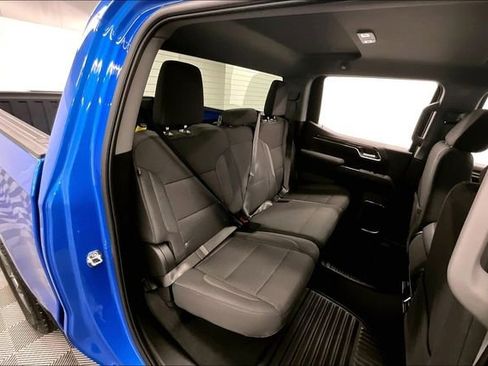 Used 2025 Chevrolet Silverado 1500 LT AWD/4WD image 25