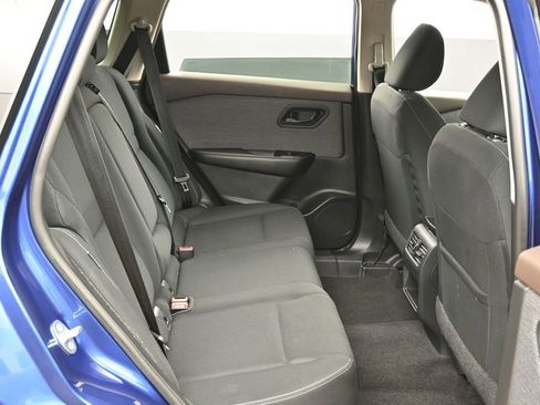 Used 2023 Nissan Rogue S FWD image 32