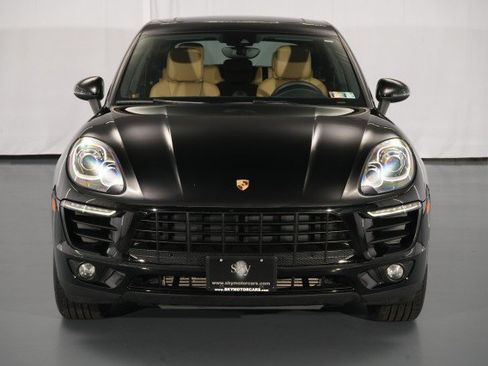 Used 2018 Porsche Macan AWD/4WD image 4