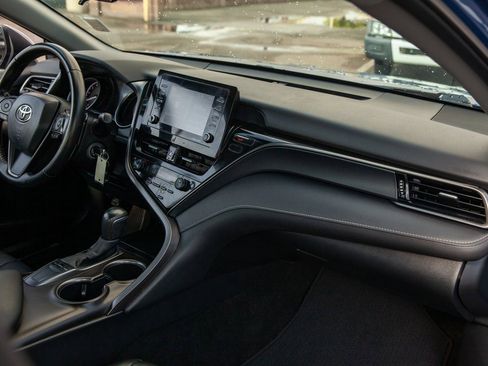 Used 2023 Toyota Camry SE image 11