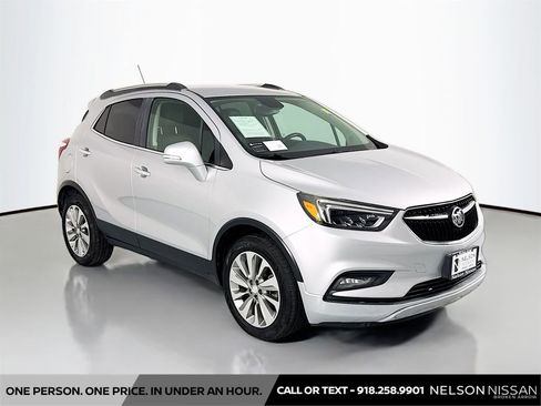 Used 2017 Buick Encore Essence FWD image 3