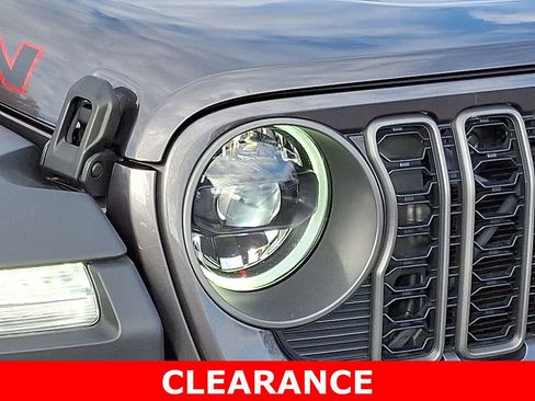 Used 2025 Jeep Wrangler Rubicon image 9