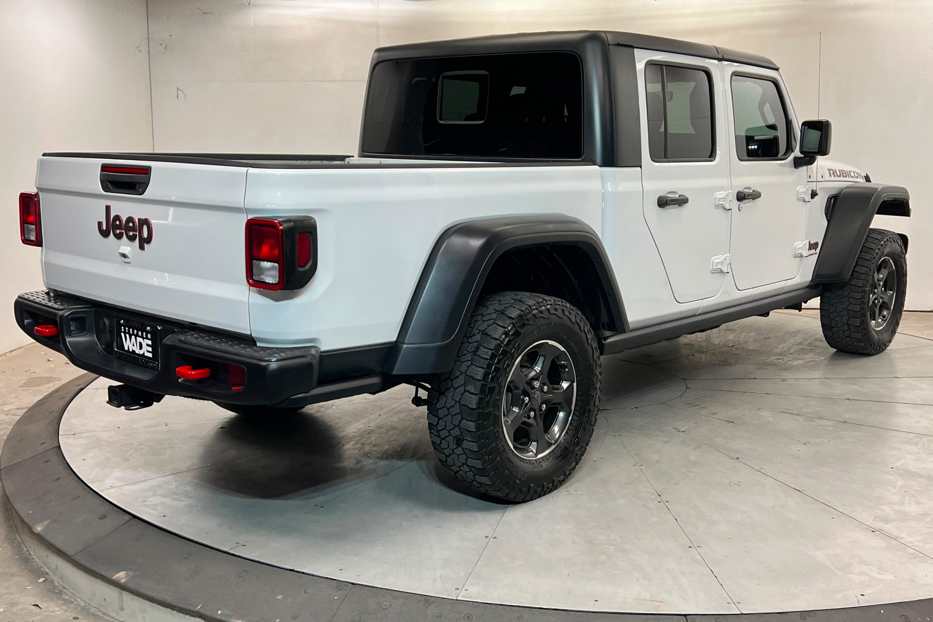 Used 2023 Jeep Gladiator Rubicon w/ Cold Weather Group AWD/4WD image 6