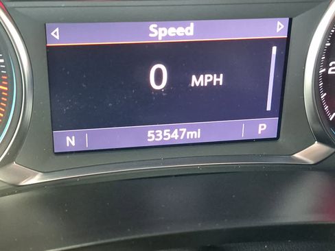 Used 2022 Chevrolet Traverse LT image 19