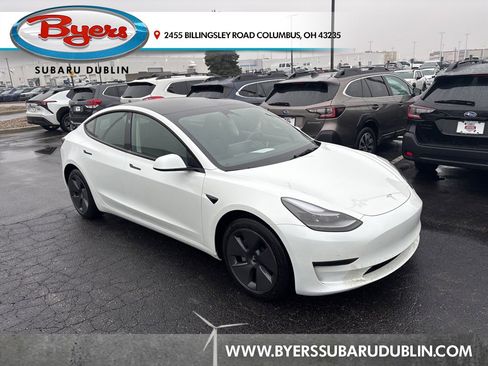 Used 2023 Tesla Model 3 Standard Range image 1