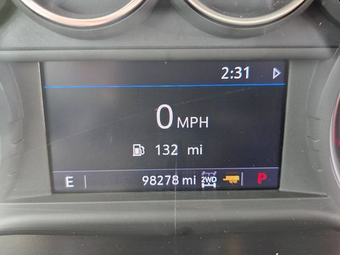 Used 2019 Chevrolet Silverado 1500 LT w/ Convenience Package AWD/4WD image 13