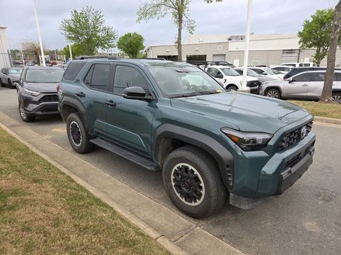 Used 2025 Toyota 4Runner TRD Off-Road image 2