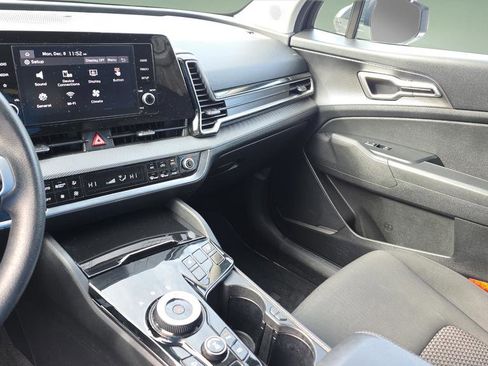 Used 2023 Kia Sportage LX image 21