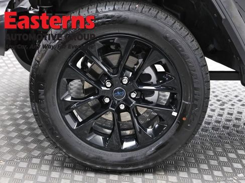 Used 2025 Jeep Wrangler Unlimited Sahara w/ Safety Group AWD/4WD image 32