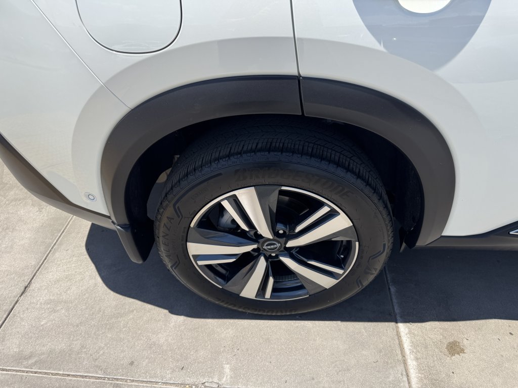 Used 2023 Nissan Rogue SL w/ SL Premium Package FWD image 14