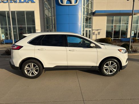 Used 2020 Ford Edge SEL image 4