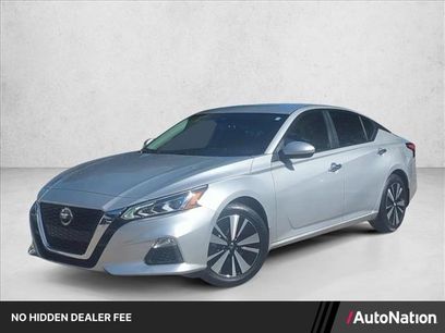 Used 2022 Nissan Altima 2.5 SV