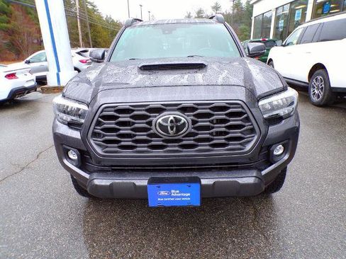 Used 2023 Toyota Tacoma TRD Sport w/ Technology Package image 2