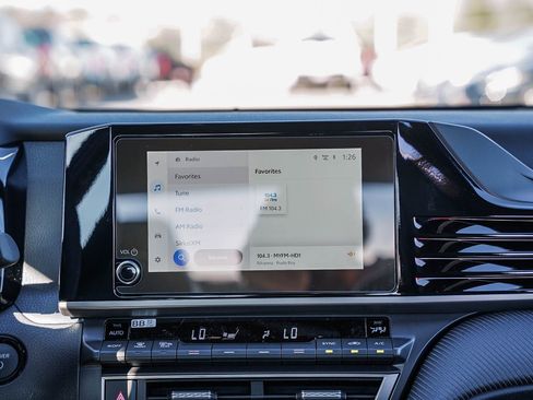 New 2026 Toyota Camry Hybrid FWD image 9