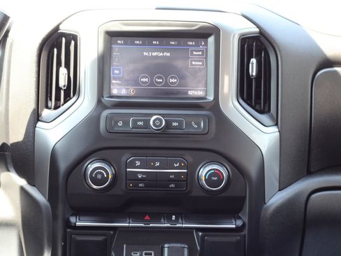 Used 2022 Chevrolet Silverado 2500 W/T image 12