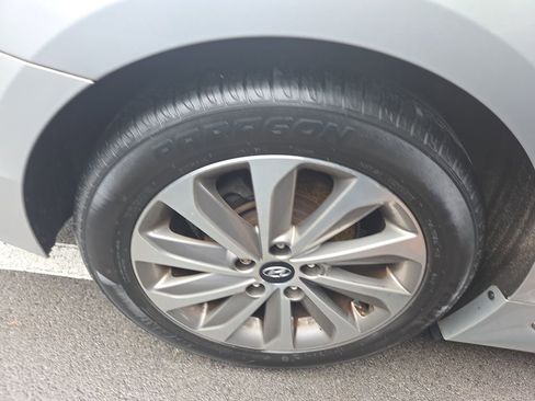 Used 2017 Hyundai Sonata Sport FWD image 3