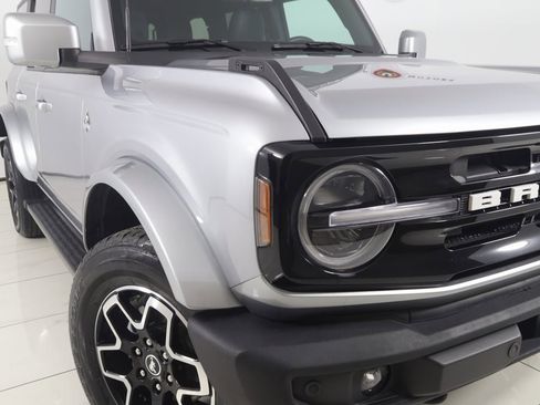 Used 2022 Ford Bronco Outer Banks image 16