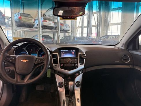 Used 2015 Chevrolet Cruze LT FWD image 11