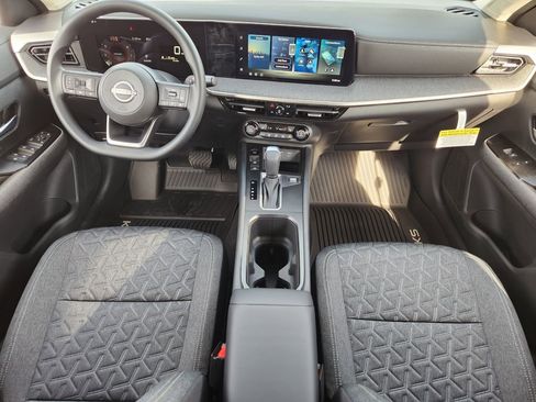 New 2026 Nissan Kicks SV w/ Cold Weather Package AWD/4WD image 17