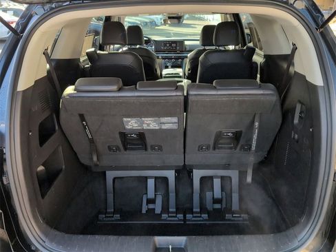 Certified 2024 Kia Carnival LX image 25