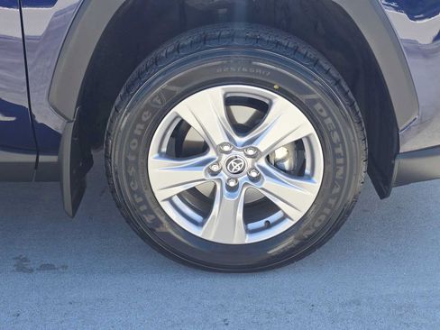 Certified 2025 Toyota RAV4 XLE w/ Convenience Package AWD/4WD image 9