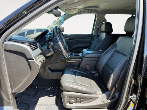 Used 2019 Chevrolet Tahoe LT w/ Luxury Package AWD/4WD image 10