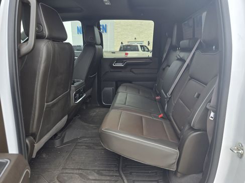 Used 2024 GMC Sierra 2500 Denali w/ Denali Reserve Package image 11