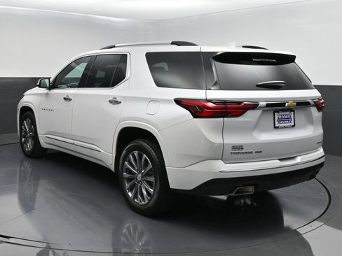 Used 2023 Chevrolet Traverse Premier AWD/4WD image 5