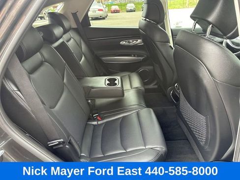 Used 2025 Genesis GV70 2.5T w/ Select Package image 26