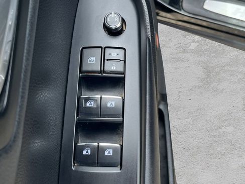 Used 2019 Toyota Highlander Limited image 15