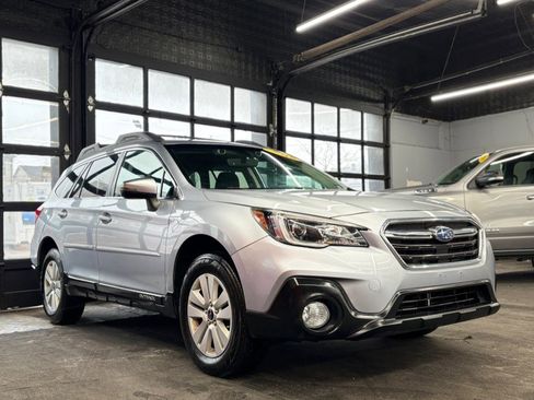 Used 2019 Subaru Outback 2.5i Premium AWD/4WD image 5