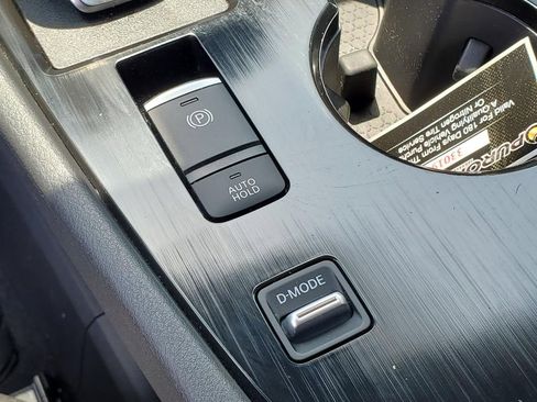 Certified 2025 Nissan Rogue SV FWD image 28