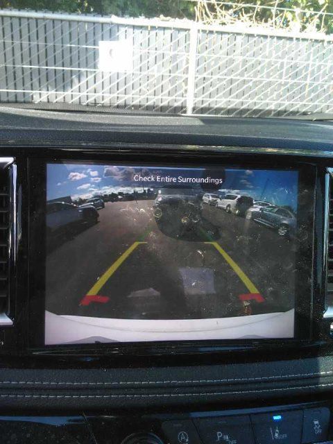 Used 2025 Chrysler Pacifica Limited FWD image 2