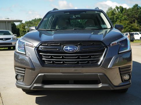 Used 2023 Subaru Forester Premium AWD/4WD image 17