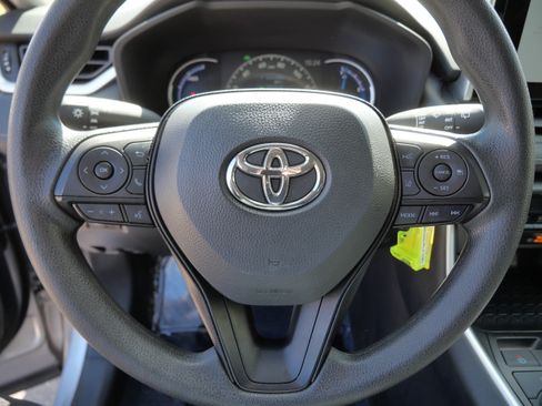 Certified 2025 Toyota RAV4 LE AWD/4WD image 26