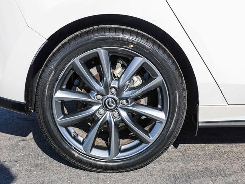 Used 2019 MAZDA MAZDA3 Hatchback w/ Preferred Package image 30