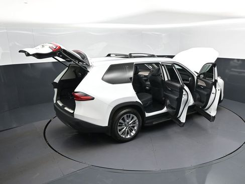 Used 2025 Toyota Grand Highlander AWD image 50