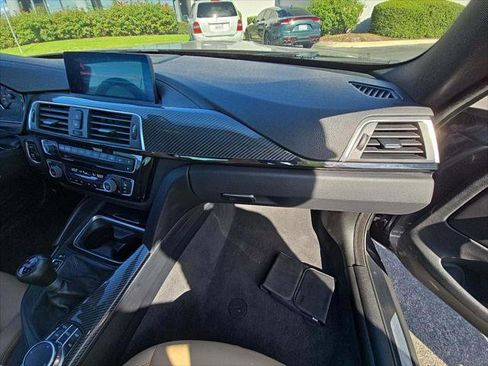 Used 2018 BMW M4 Coupe image 18