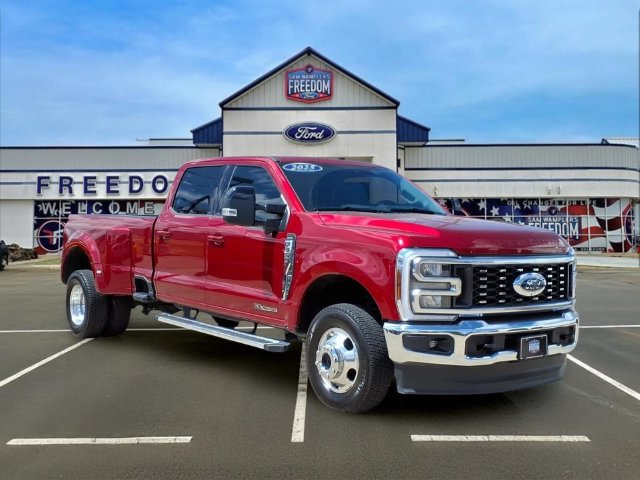 Used 2025 Ford F350 Lariat AWD/4WD image 1