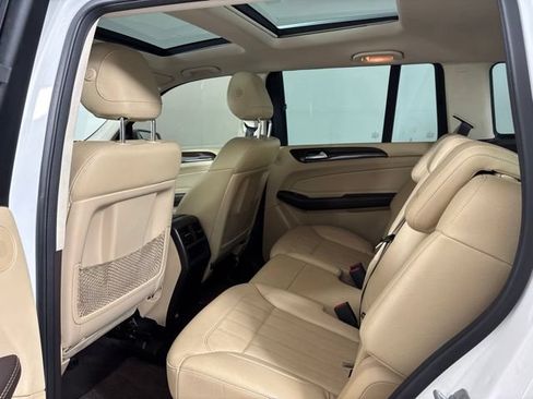 Used 2017 Mercedes-Benz GLS 450 4MATIC image 26