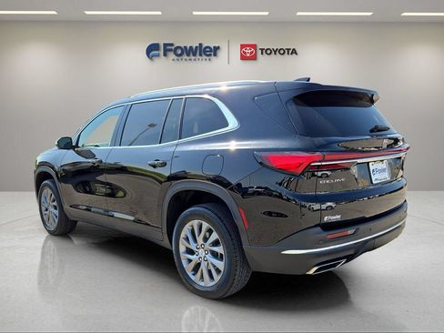 Used 2025 Buick Enclave Preferred FWD image 5
