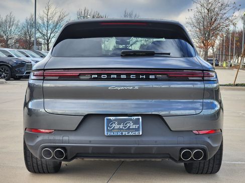 Used 2024 Porsche Cayenne S image 12