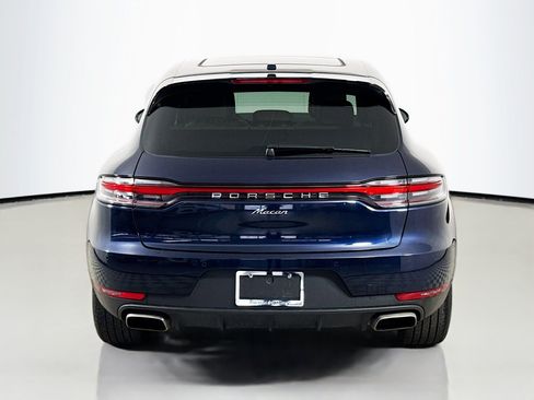 Certified 2021 Porsche Macan image 10