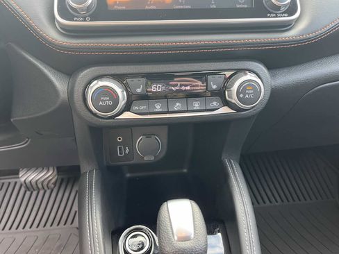 Used 2020 Nissan Kicks SR w/ SR Premium Package FWD image 23