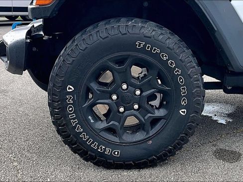Used 2023 Jeep Wrangler Unlimited w/ Cold Weather Group AWD/4WD image 7