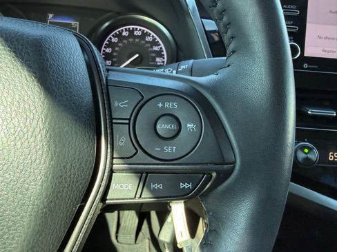 Used 2022 Toyota Camry SE w/ Carpet Mat Package (TMS) image 18