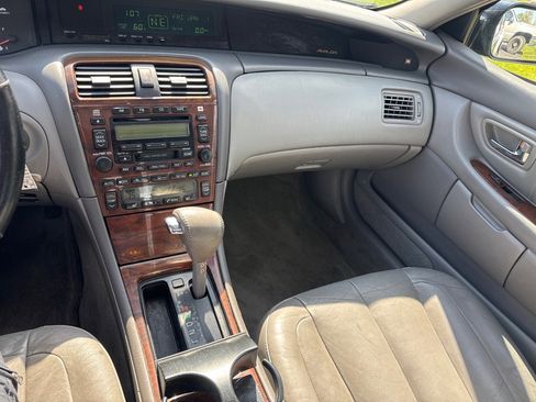 Used 2002 Toyota Avalon XL FWD image 15