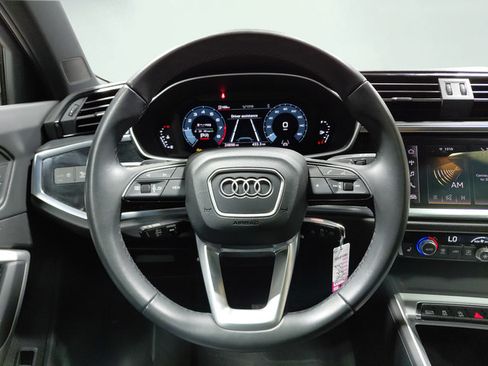 Used 2025 Audi Q3 2.0T Premium AWD/4WD image 17