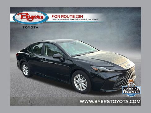 Used 2025 Toyota Camry LE FWD image 1