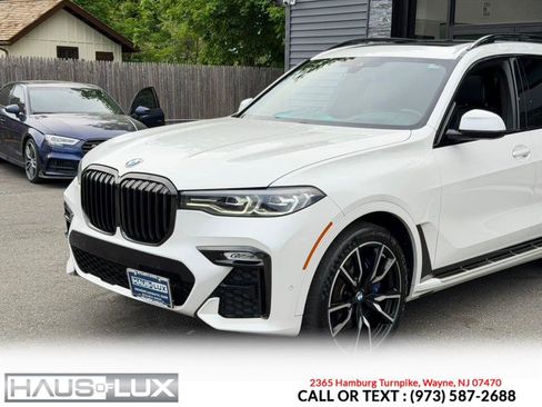 Used 2021 BMW X7 xDrive40i w/ M Sport Package AWD/4WD image 6
